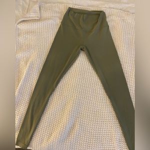 Lululemon align green leggings- size 6- full length